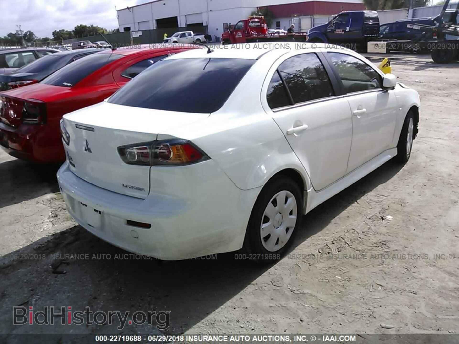 2011 Mitsubishi Lancer - VIN: JA32U2FU2BU037242 - Фото 4