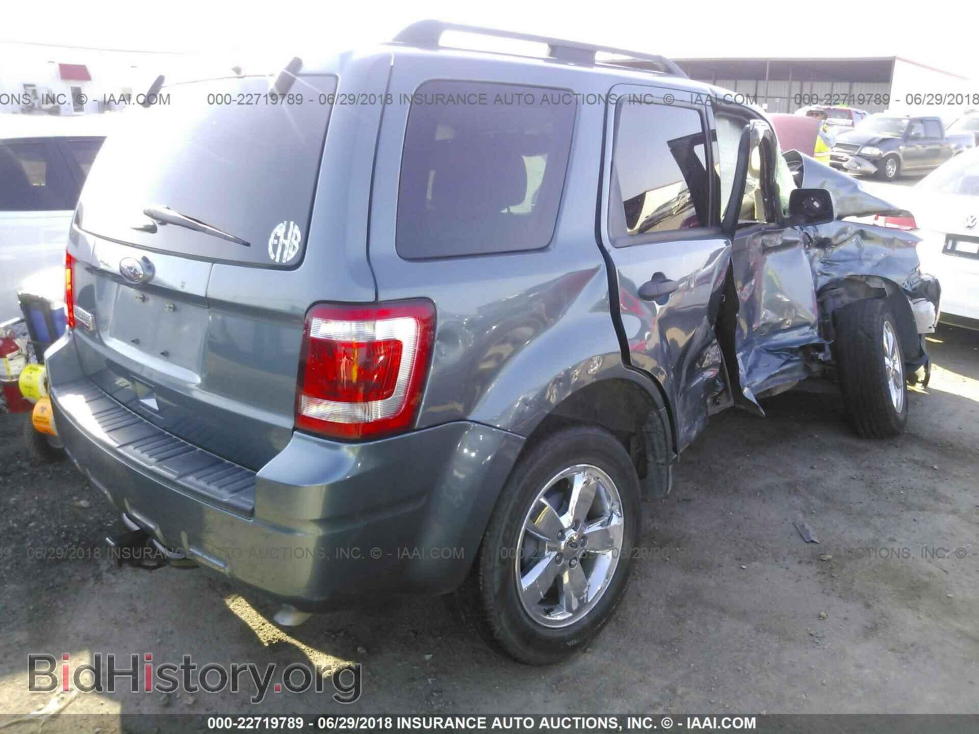 2012 Ford Escape - VIN: 1FMCU0D73CKB17746 - Photo 4