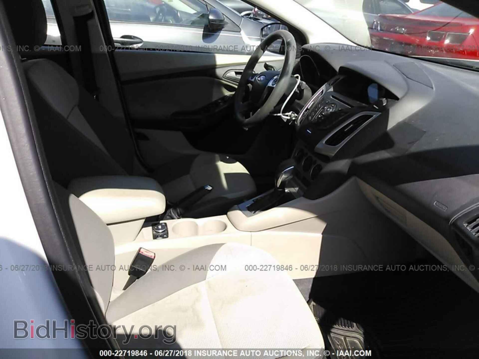 2012 Ford Focus - VIN: 1FAHP3F21CL150541 - Фото 5