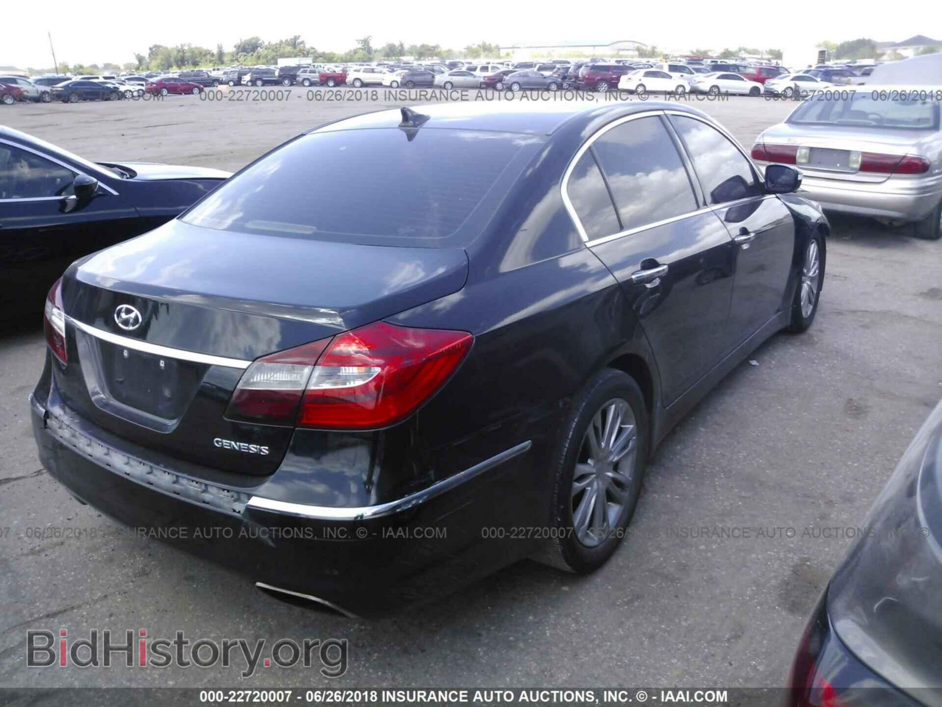 2013 Hyundai Genesis - VIN: KMHGC4DD1DU243045 - Фото 4