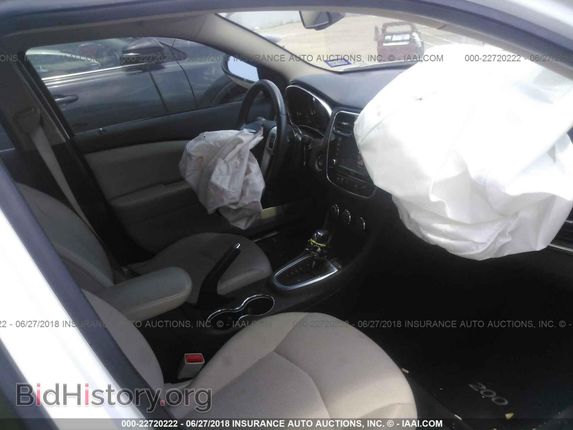 2012 CHRYSLER 200 - VIN: 1C3CCBCG2CN227193 - Фото 5