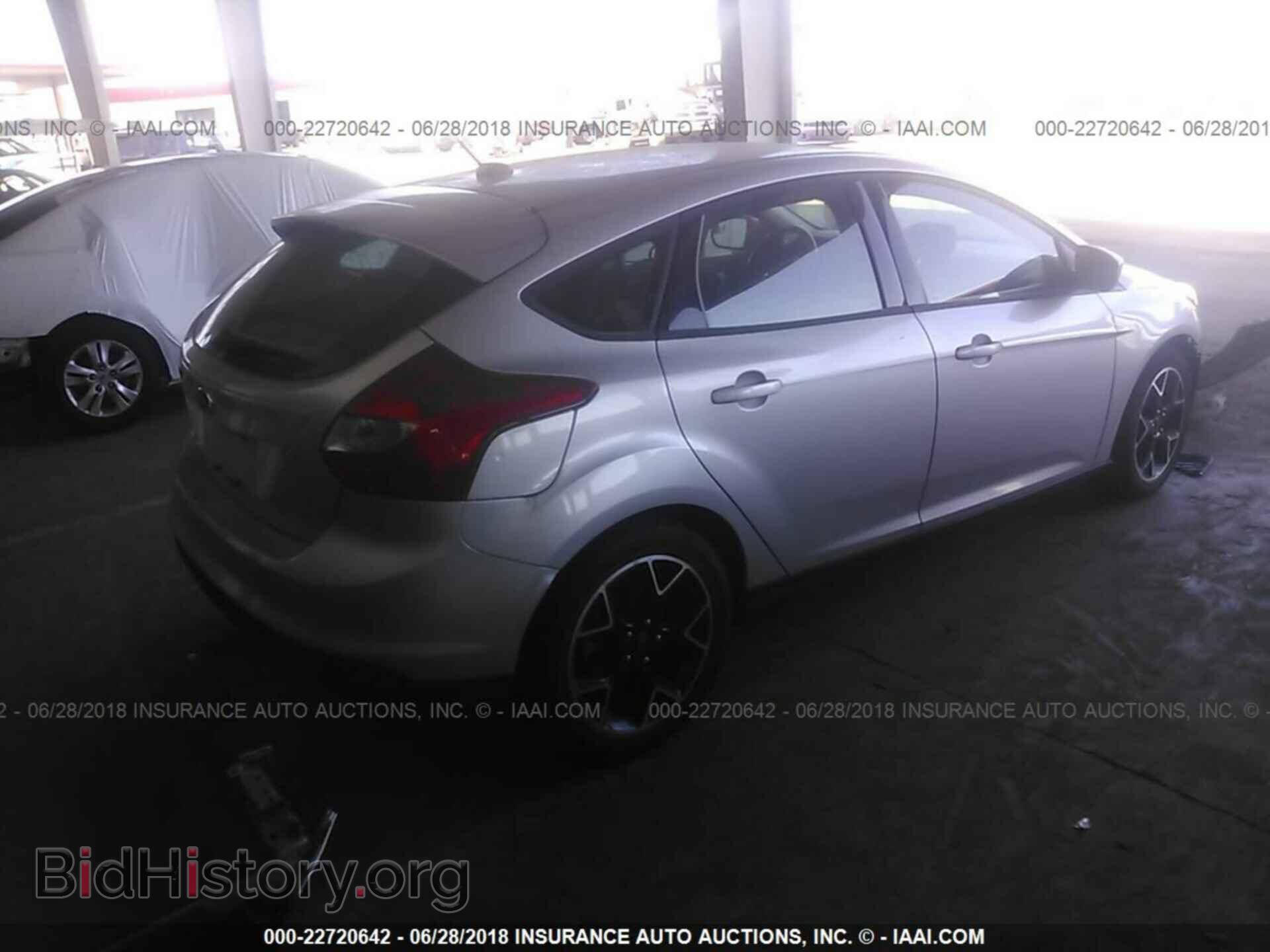 2012 Ford Focus - VIN: 1FAHP3K20CL382229 - Photo 4