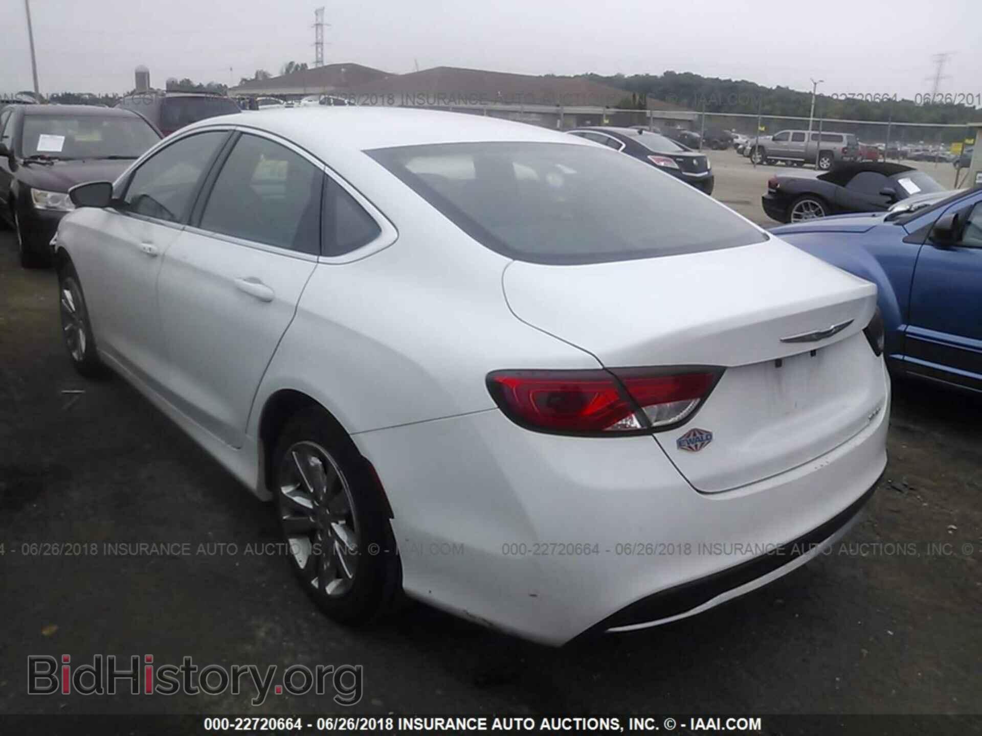 2015 Chrysler 200 - VIN: 1C3CCCAB0FN738323 - Photo 3