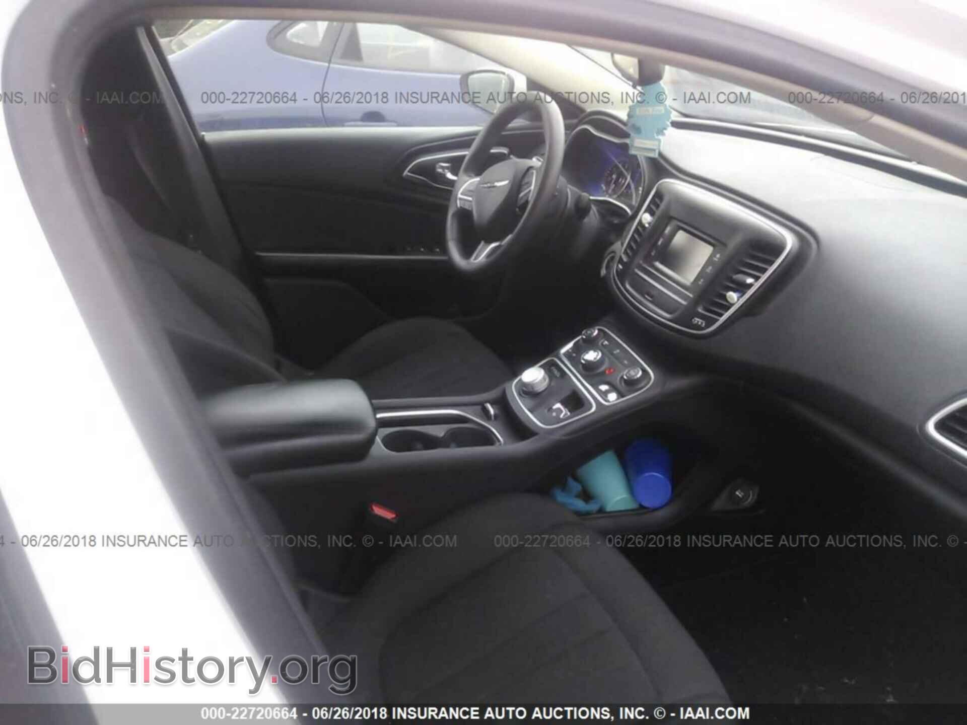 2015 Chrysler 200 - VIN: 1C3CCCAB0FN738323 - Photo 5