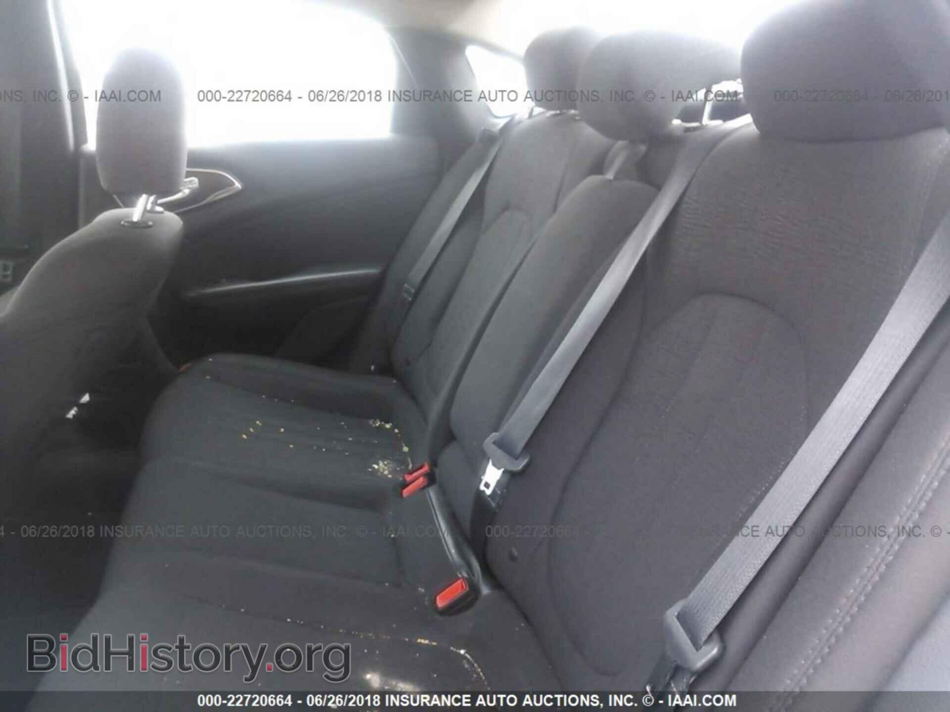 2015 Chrysler 200 - VIN: 1C3CCCAB0FN738323 - Photo 8