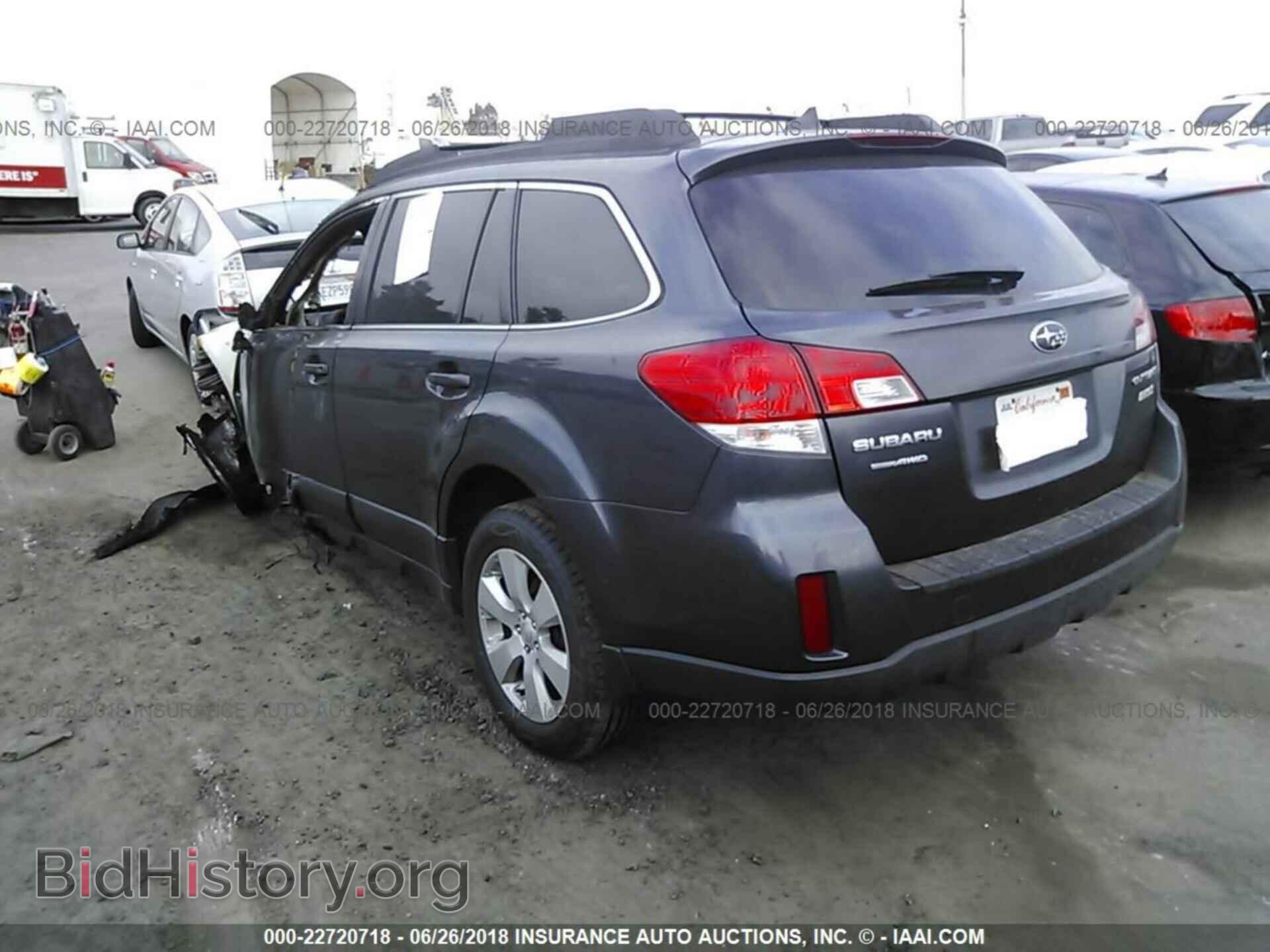 2012 Subaru Outback - VIN: 4S4BRBFC5C3290584 - Photo 3