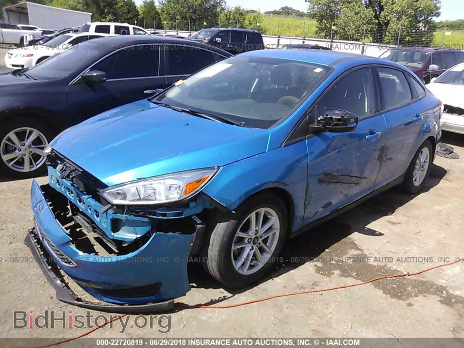 2016 Ford Focus - VIN: 1FADP3F20GL328802 - Photo 2