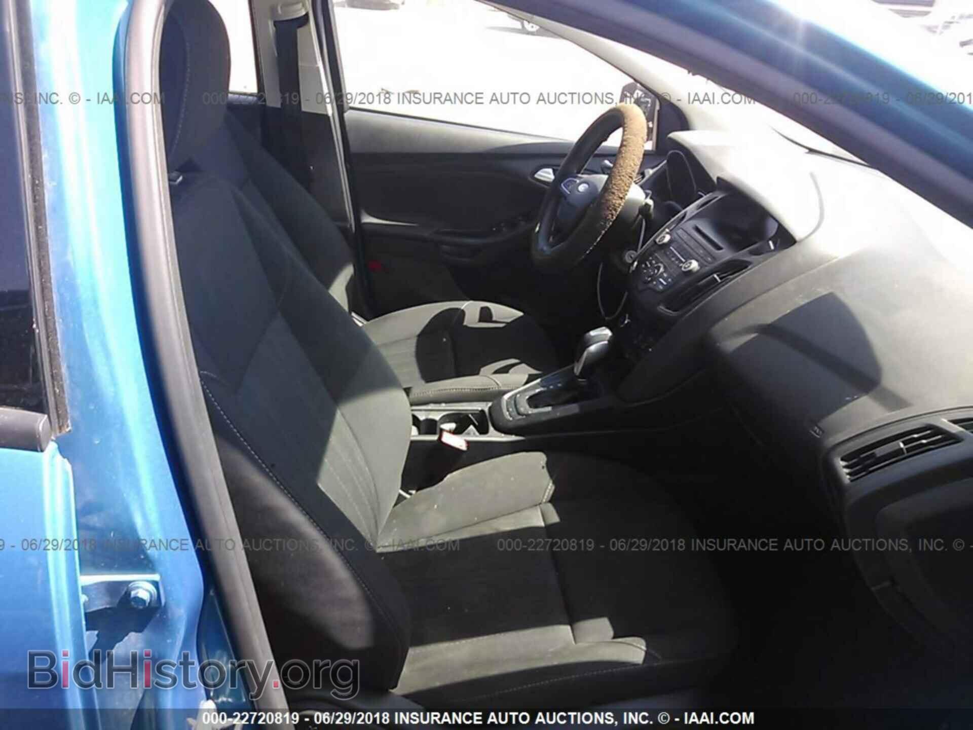 2016 Ford Focus - VIN: 1FADP3F20GL328802 - Photo 5