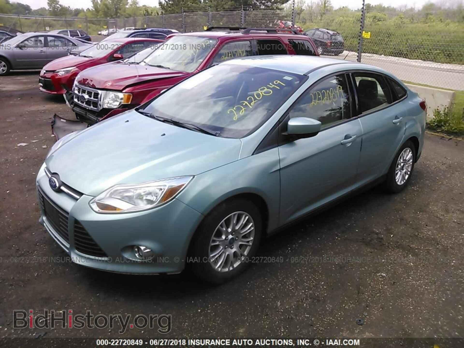 2012 Ford Focus - VIN: 1FAHP3F20CL115246 - Photo 2