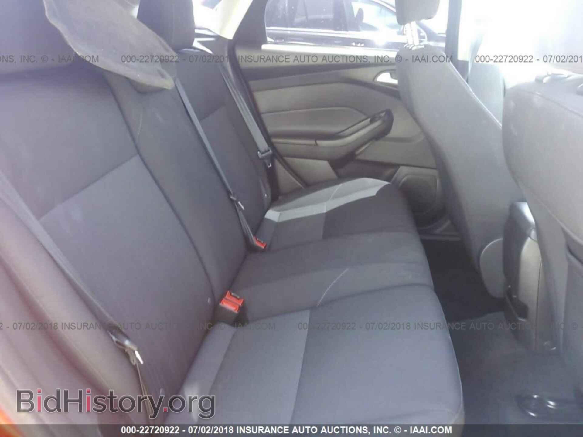 2015 Ford Focus - VIN: 1FADP3K21FL350893 - Photo 8