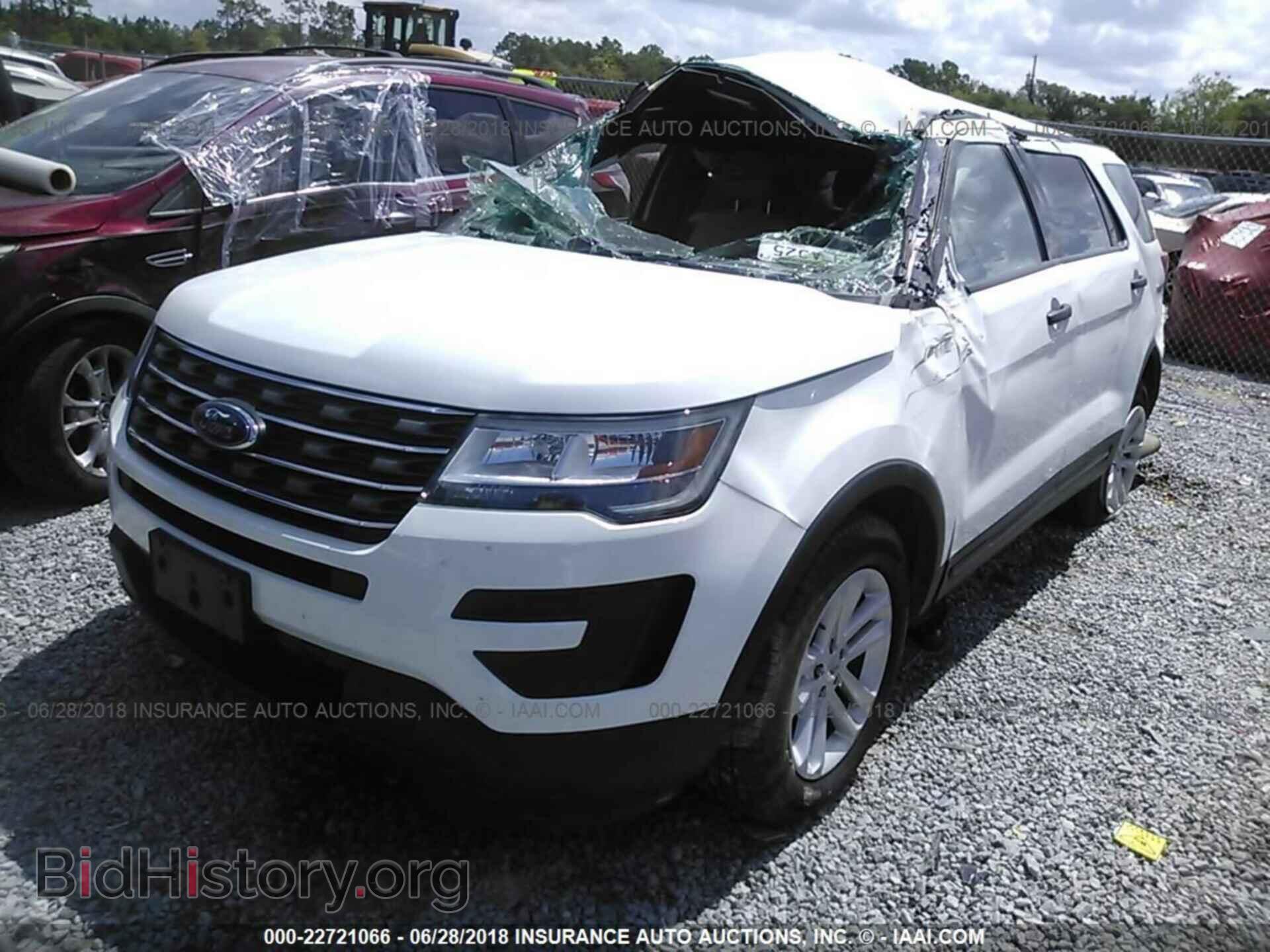 2017 Ford Explorer - VIN: 1FM5K8B80HGB56166 - Фото 2