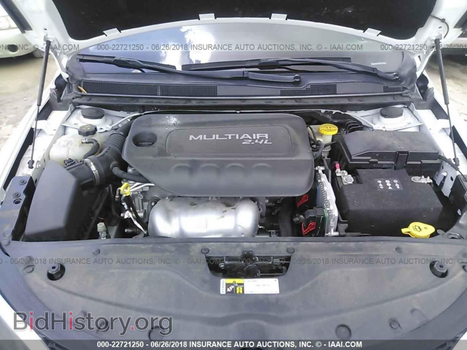 2016 CHRYSLER 200 - VIN: 1C3CCCAB8GN167682 - Фото 10