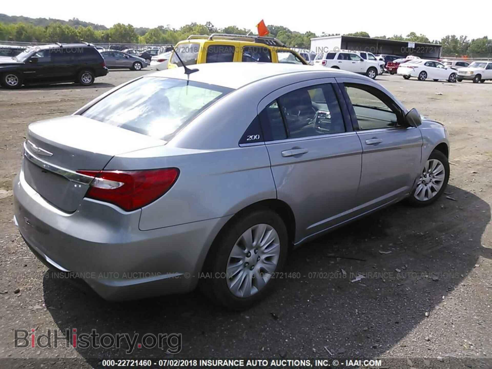 2014 Chrysler 200 - VIN: 1C3CCBAB3EN204564 - Photo 4