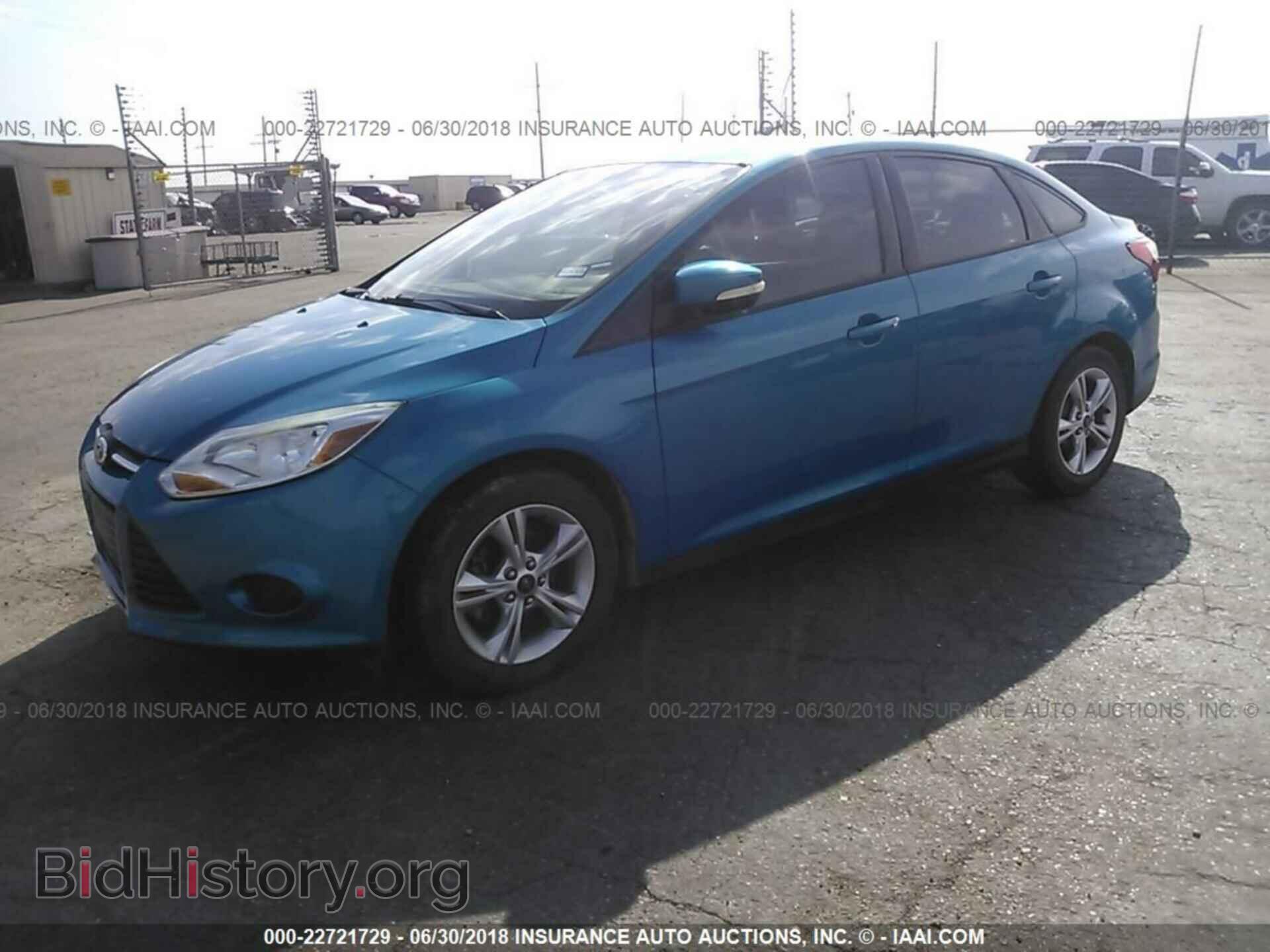 2013 Ford Focus - VIN: 1FADP3F24DL123253 - Фото 2