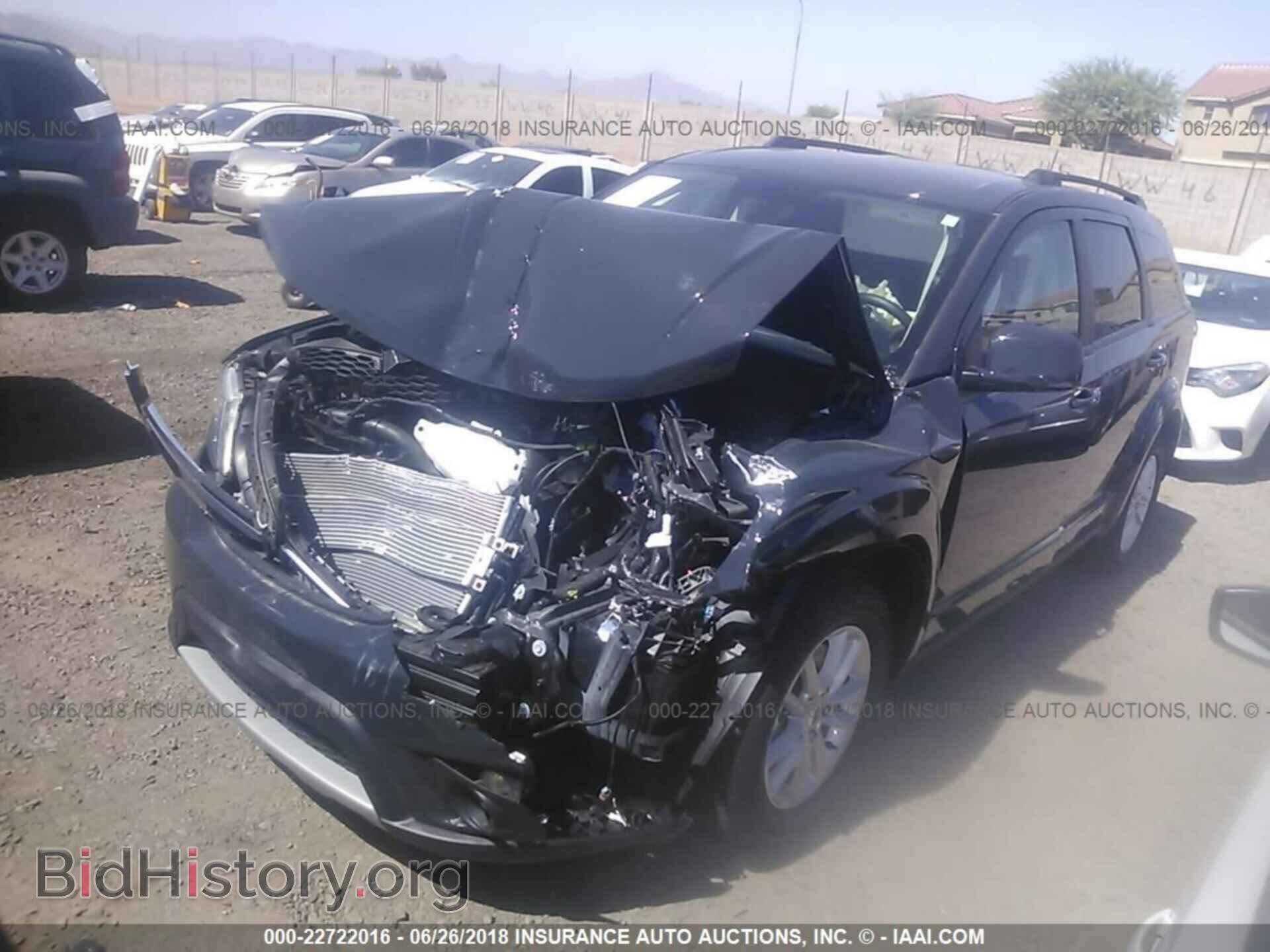 2018 Dodge Journey - VIN: 3C4PDCBB2JT218366 - Фото 2