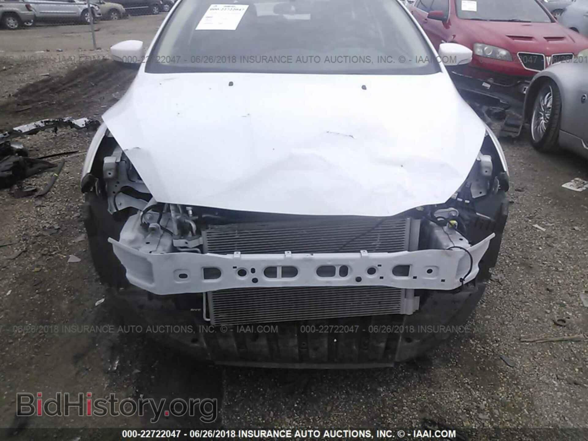 2016 Ford Focus - VIN: 1FADP3K28GL325412 - Photo 6
