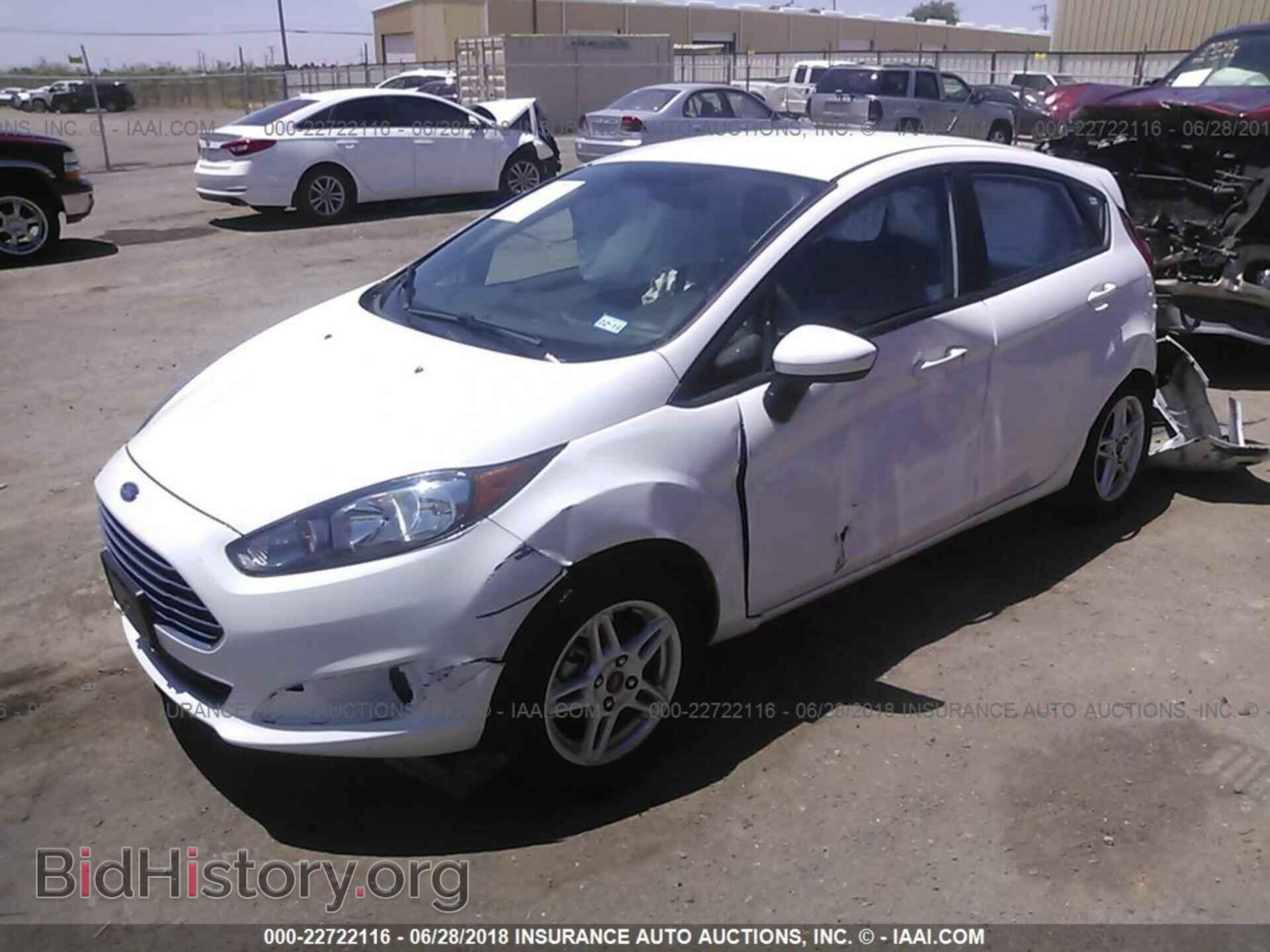 2017 Ford Fiesta - VIN: 3FADP4EJ4HM119285 - Photo 2