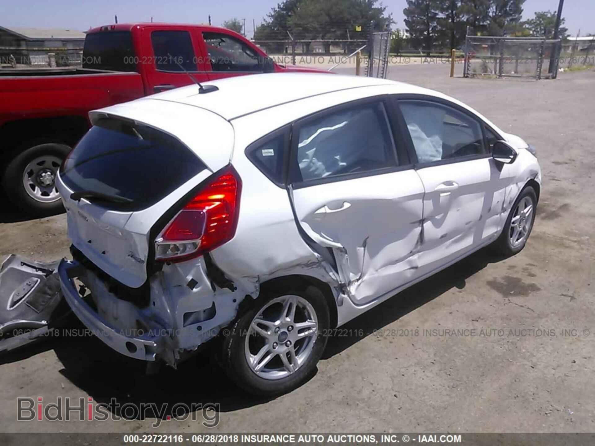 2017 Ford Fiesta - VIN: 3FADP4EJ4HM119285 - Photo 4