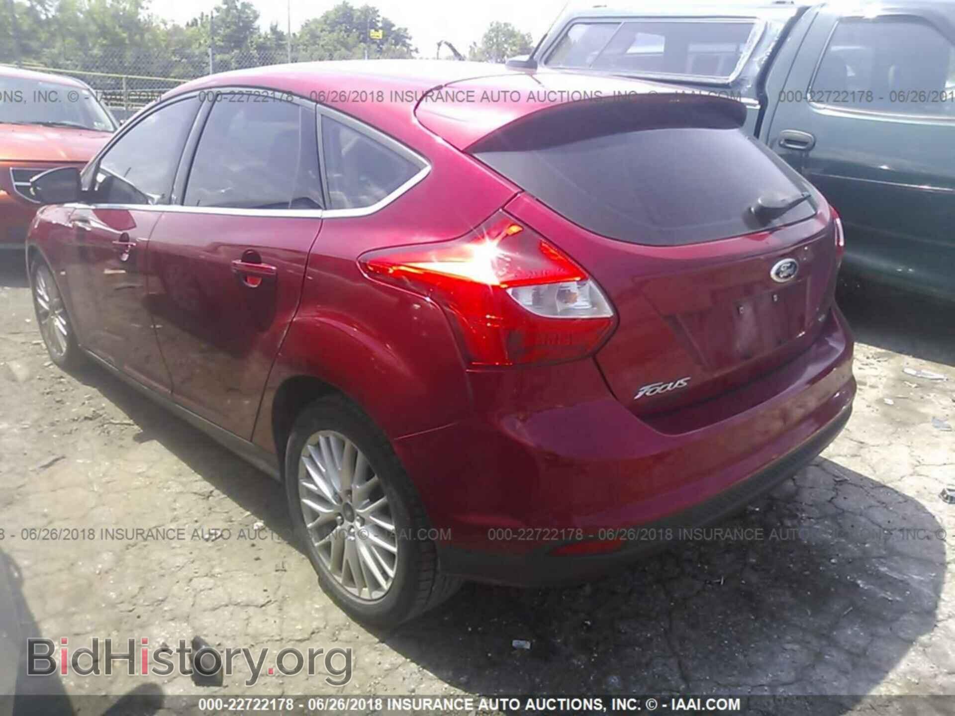2012 Ford Focus - VIN: 1FAHP3M22CL472432 - Photo 3