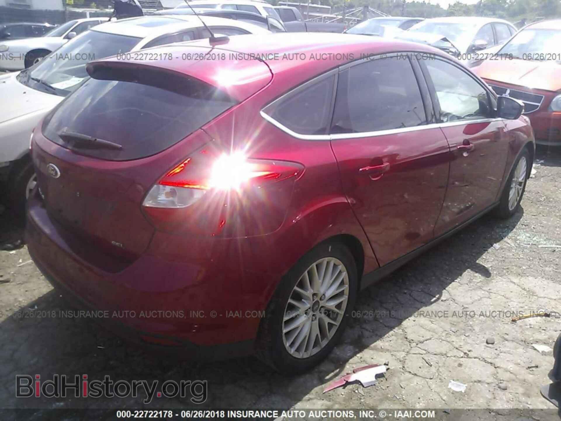 2012 Ford Focus - VIN: 1FAHP3M22CL472432 - Photo 4