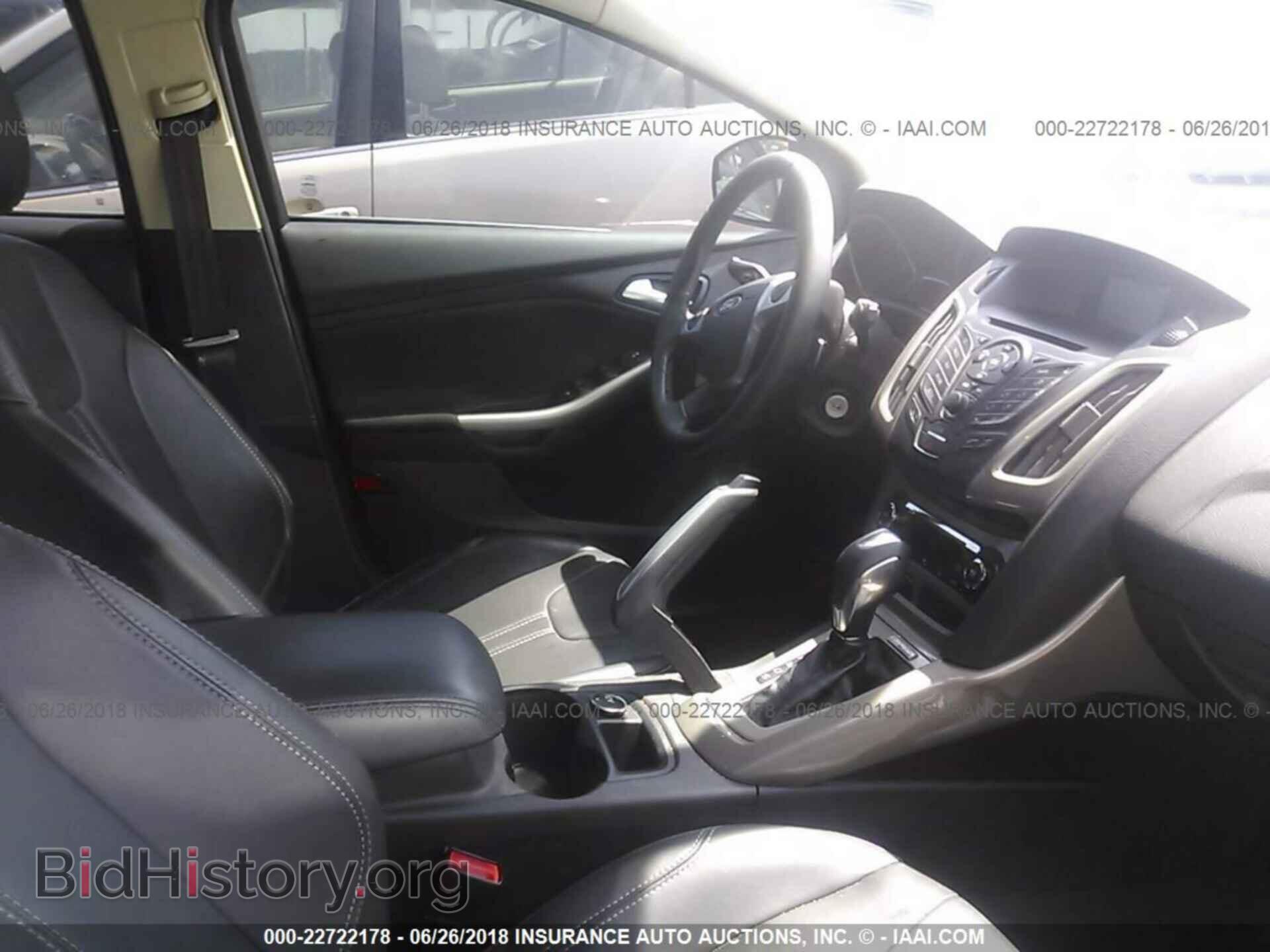 2012 Ford Focus - VIN: 1FAHP3M22CL472432 - Photo 5