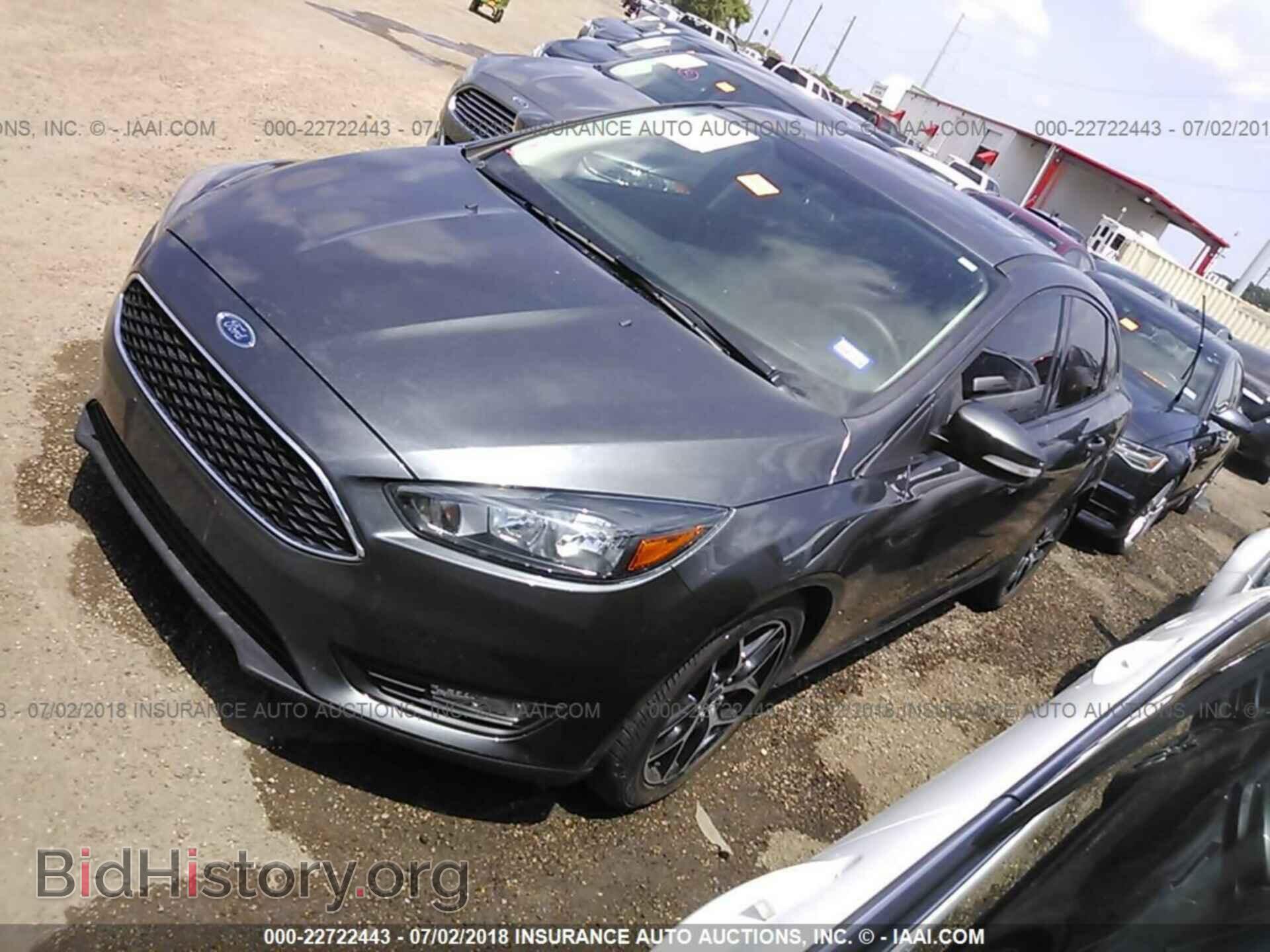 2017 Ford Focus - VIN: 1FADP3H21HL332615 - Photo 2