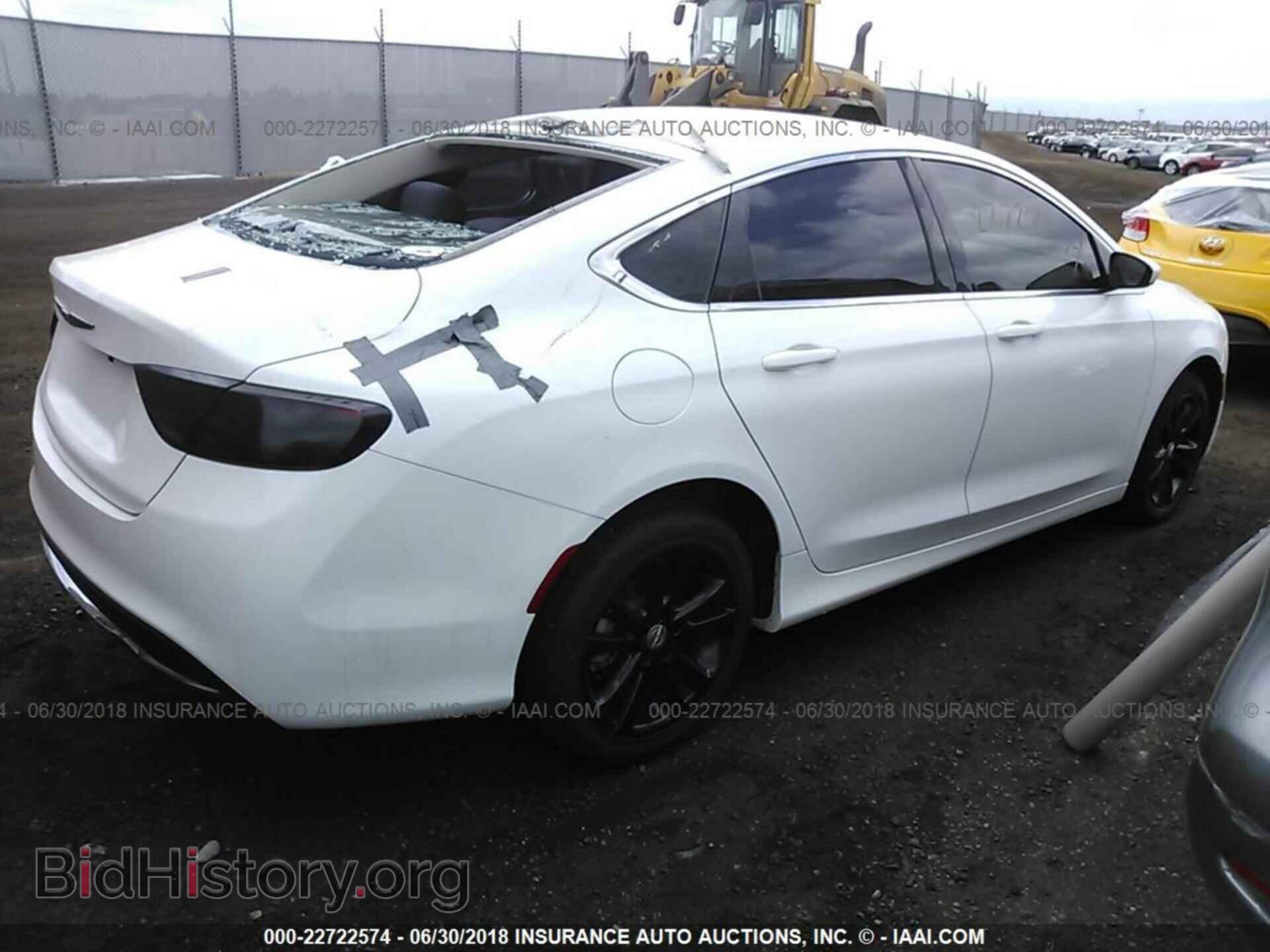 2015 Chrysler 200 - VIN: 1C3CCCAB2FN645044 - Photo 4