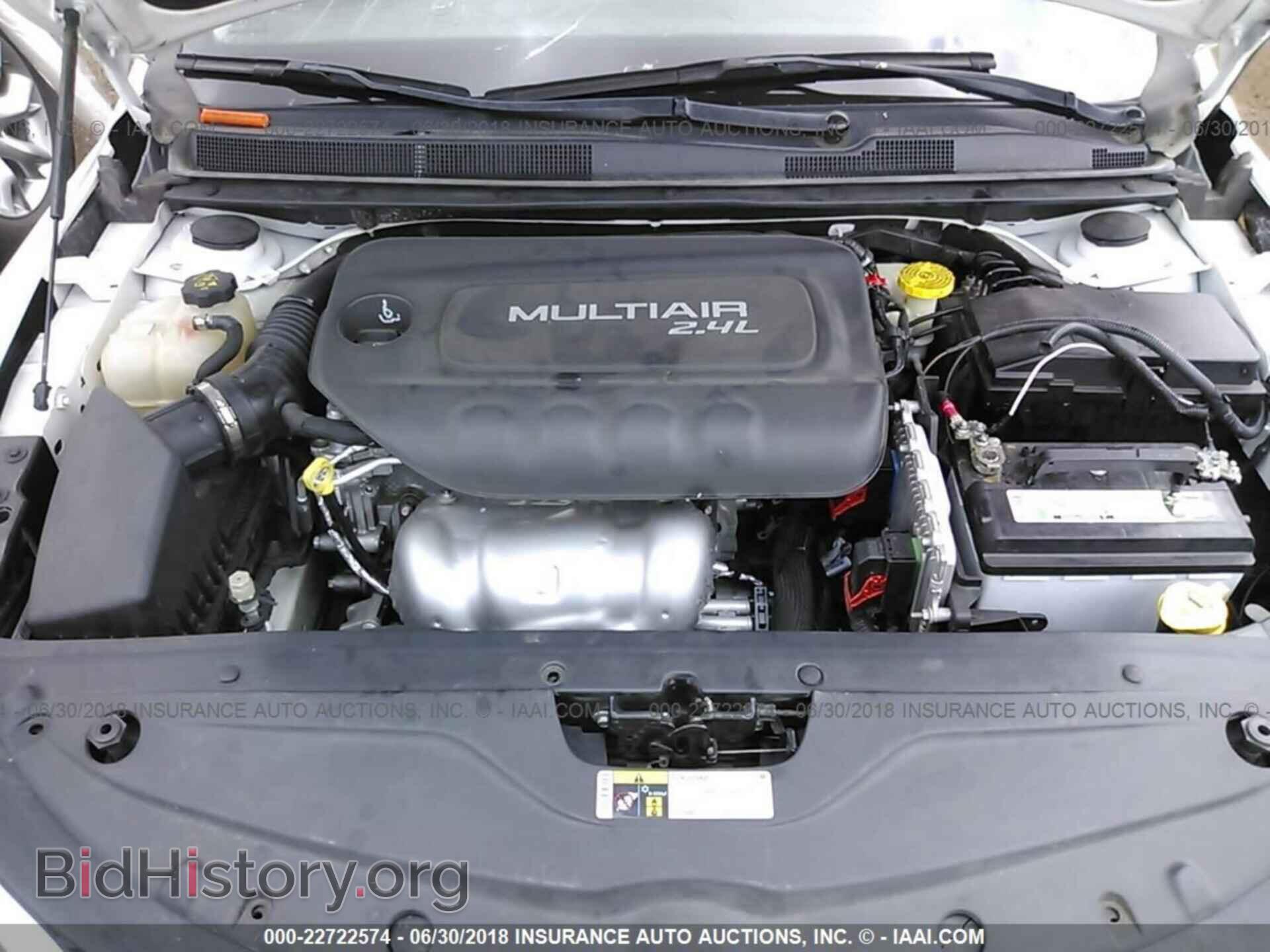 2015 Chrysler 200 - VIN: 1C3CCCAB2FN645044 - Photo 10