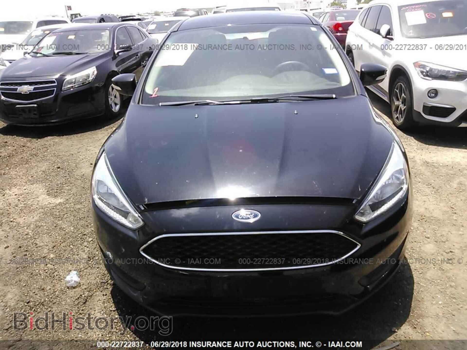 2016 Ford Focus - VIN: 1FADP3F25GL309940 - Photo 6