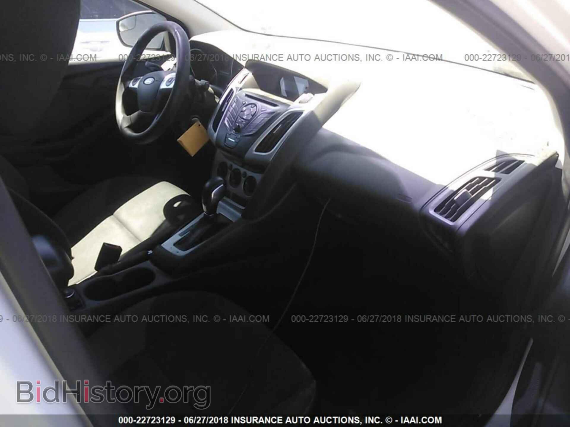 2012 Ford Focus - VIN: 1FAHP3K26CL343970 - Photo 5