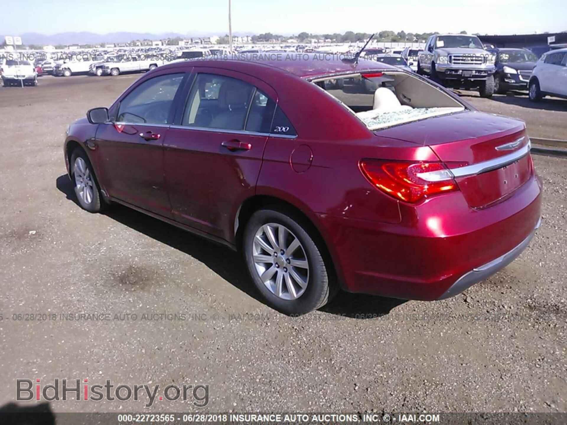 2013 Chrysler 200 - VIN: 1C3CCBBB0DN745682 - Photo 3