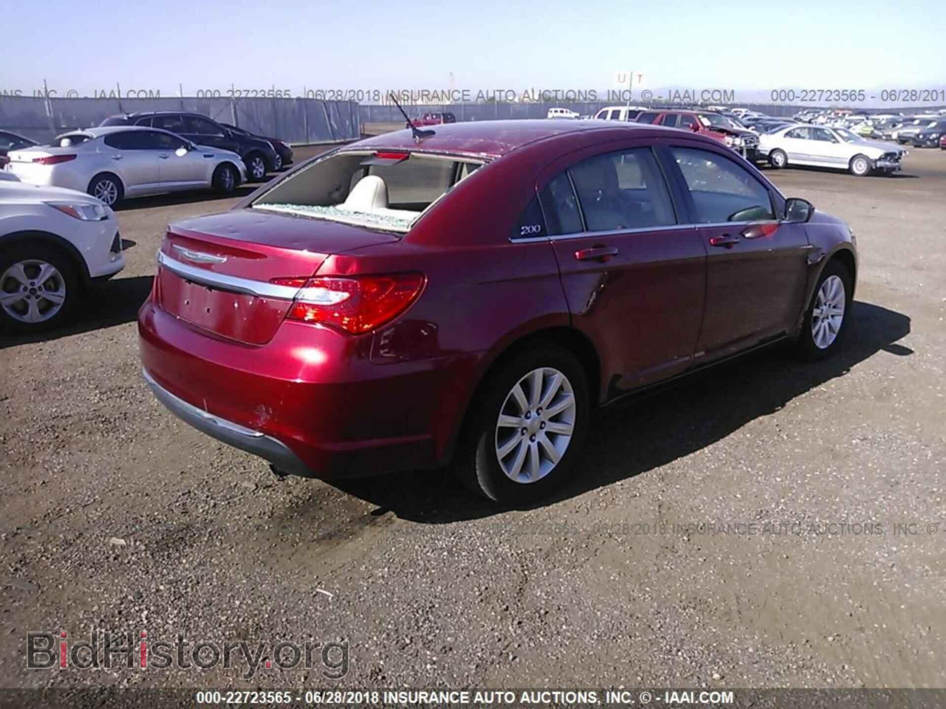 2013 Chrysler 200 - VIN: 1C3CCBBB0DN745682 - Photo 4