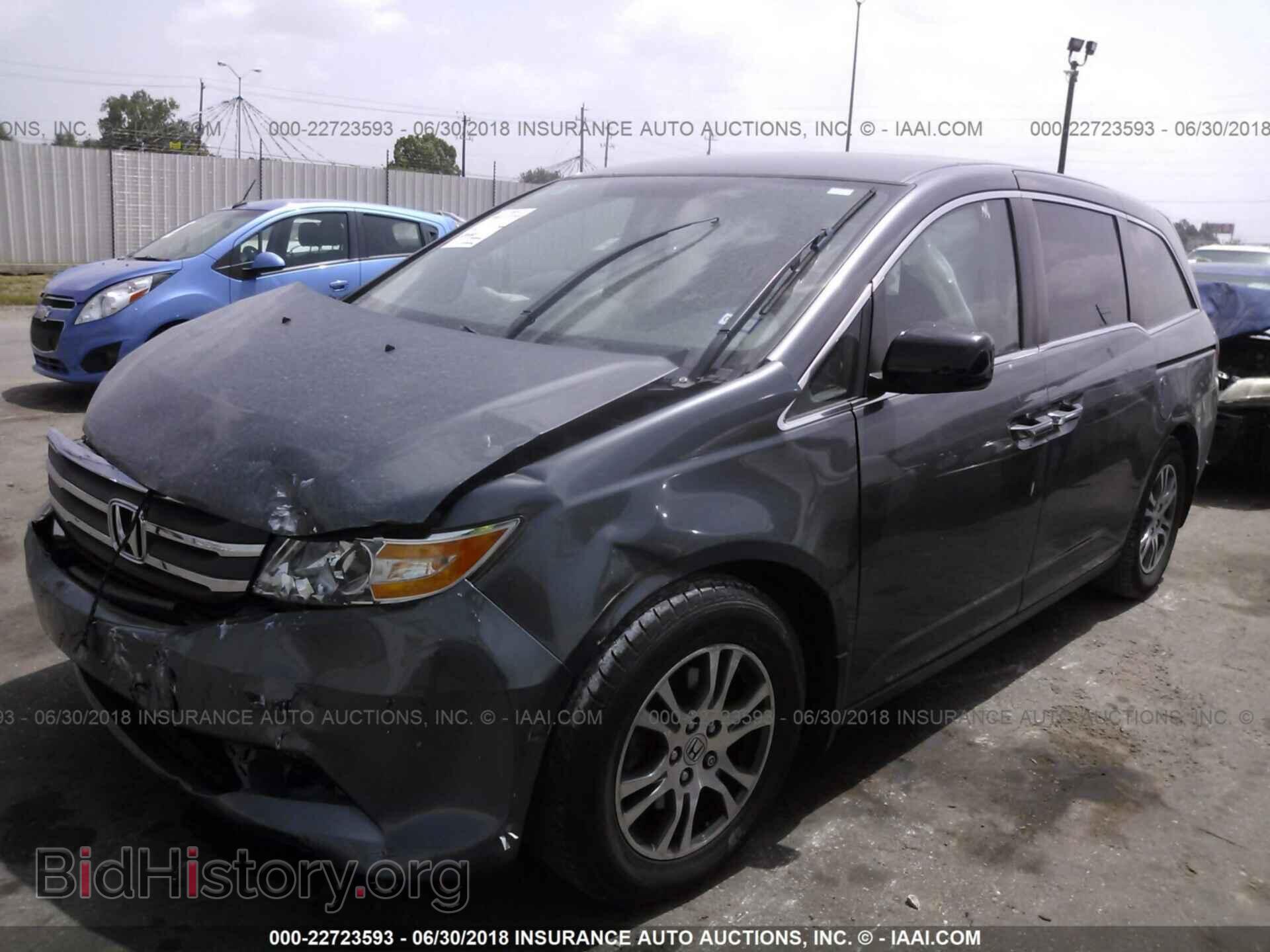 2013 Honda Odyssey - VIN: 5FNRL5H46DB045115 - Фото 2