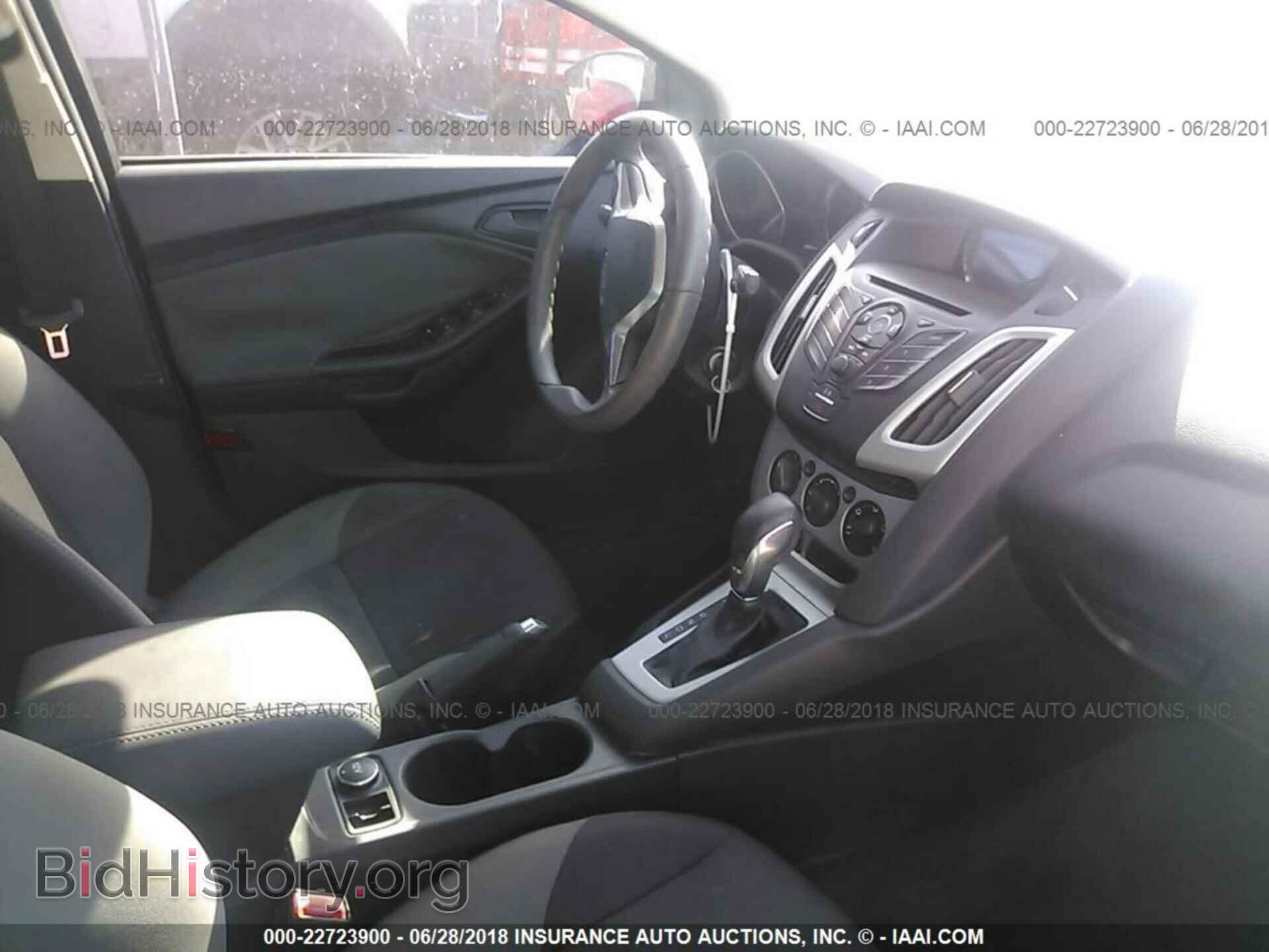 2012 Ford Focus - VIN: 1FAHP3F24CL450302 - Photo 5