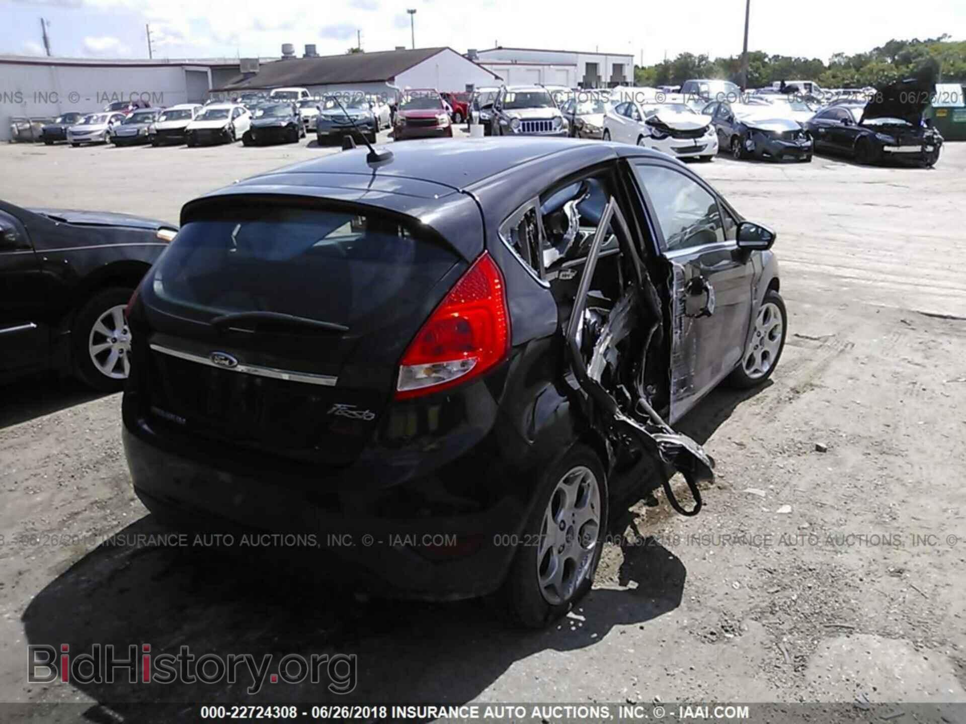 2013 Ford Fiesta - VIN: 3FADP4FJ7DM207000 - Фото 4