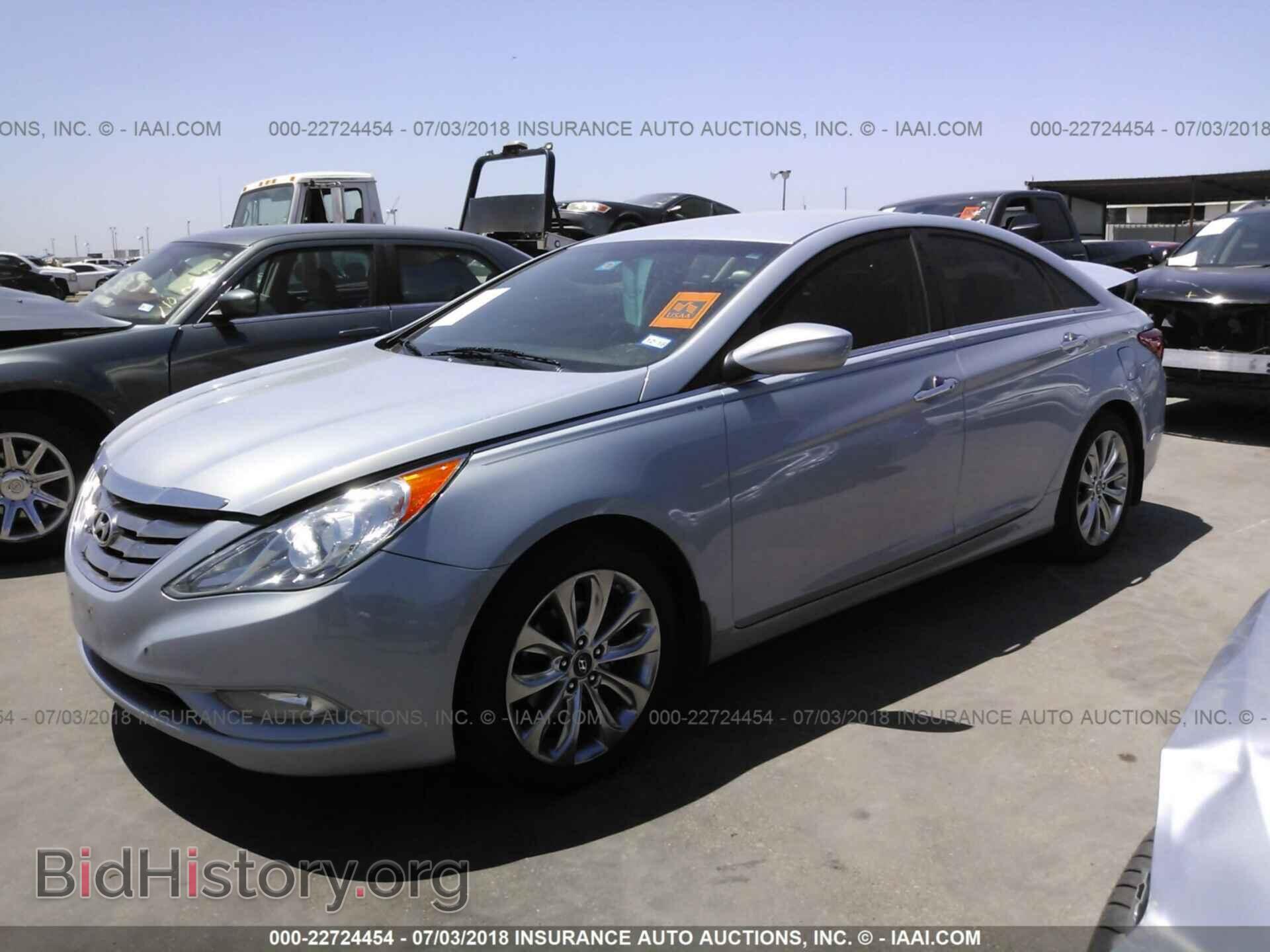 2012 Hyundai Sonata - VIN: 5NPEC4AC9CH402295 - Photo 2