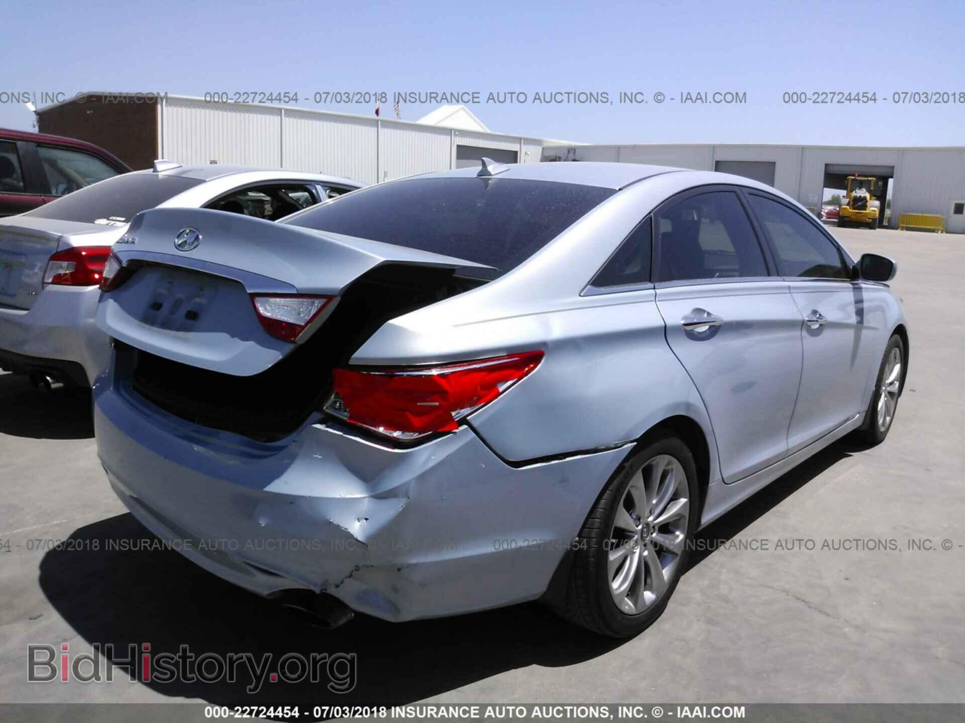 2012 Hyundai Sonata - VIN: 5NPEC4AC9CH402295 - Photo 4