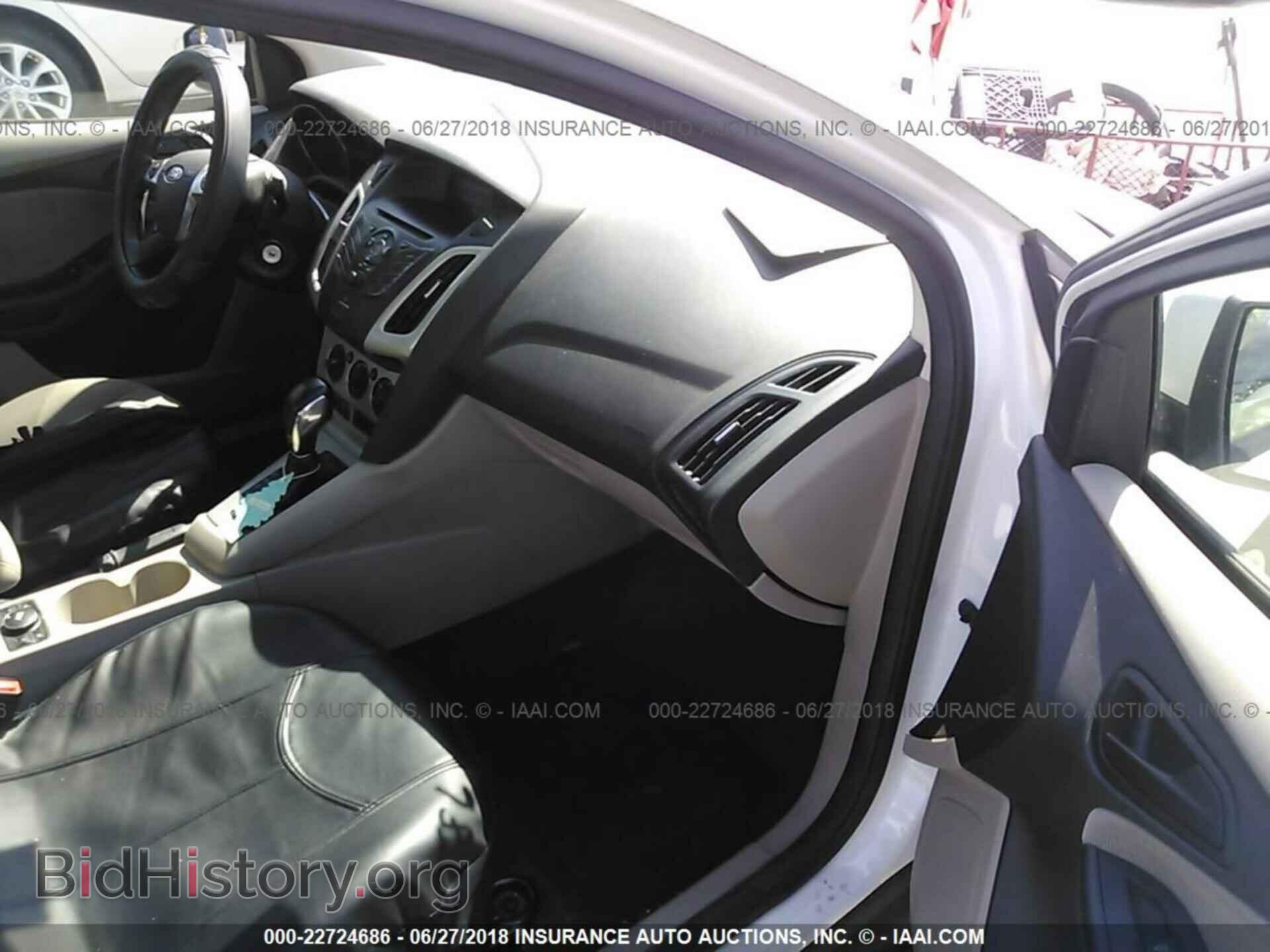 2012 Ford Focus - VIN: 1FAHP3F2XCL360006 - Фото 5