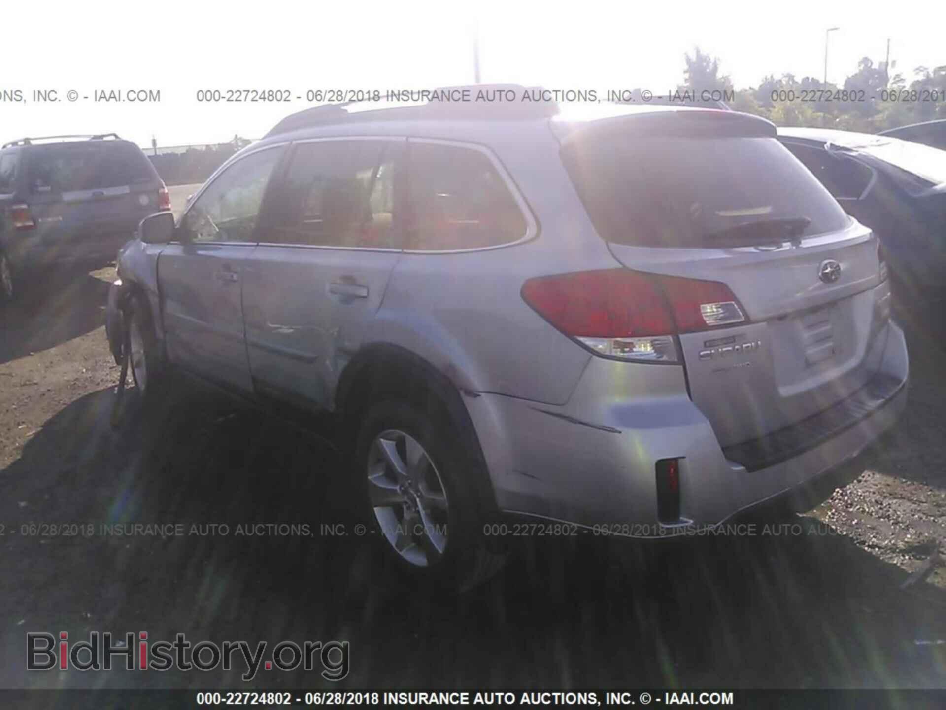 2014 Subaru Outback - VIN: 4S4BRBLC1E3257007 - Фото 3