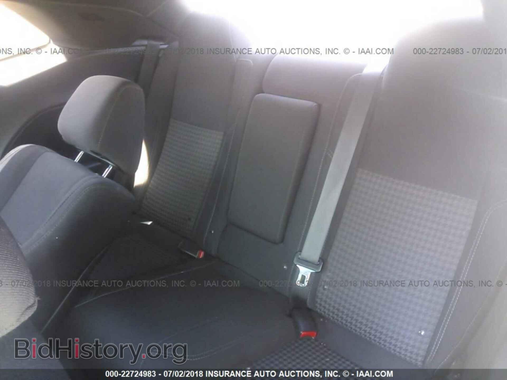2015 Dodge Challenger - VIN: 2C3CDZAG1FH759086 - Photo 8
