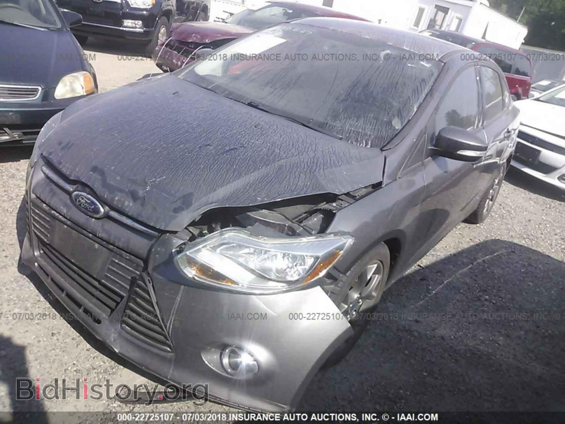 2014 Ford Focus - VIN: 1FADP3F26EL106830 - Photo 2