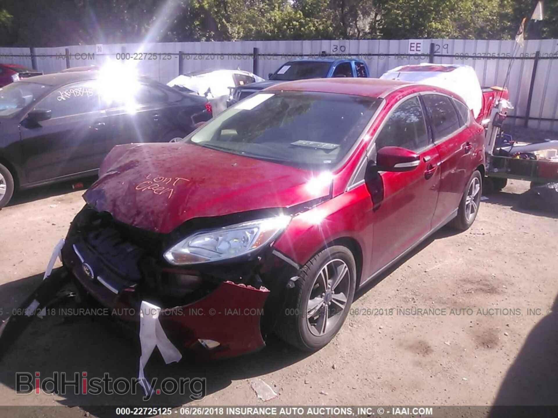 2014 Ford Focus - VIN: 1FADP3K26EL381877 - Photo 2