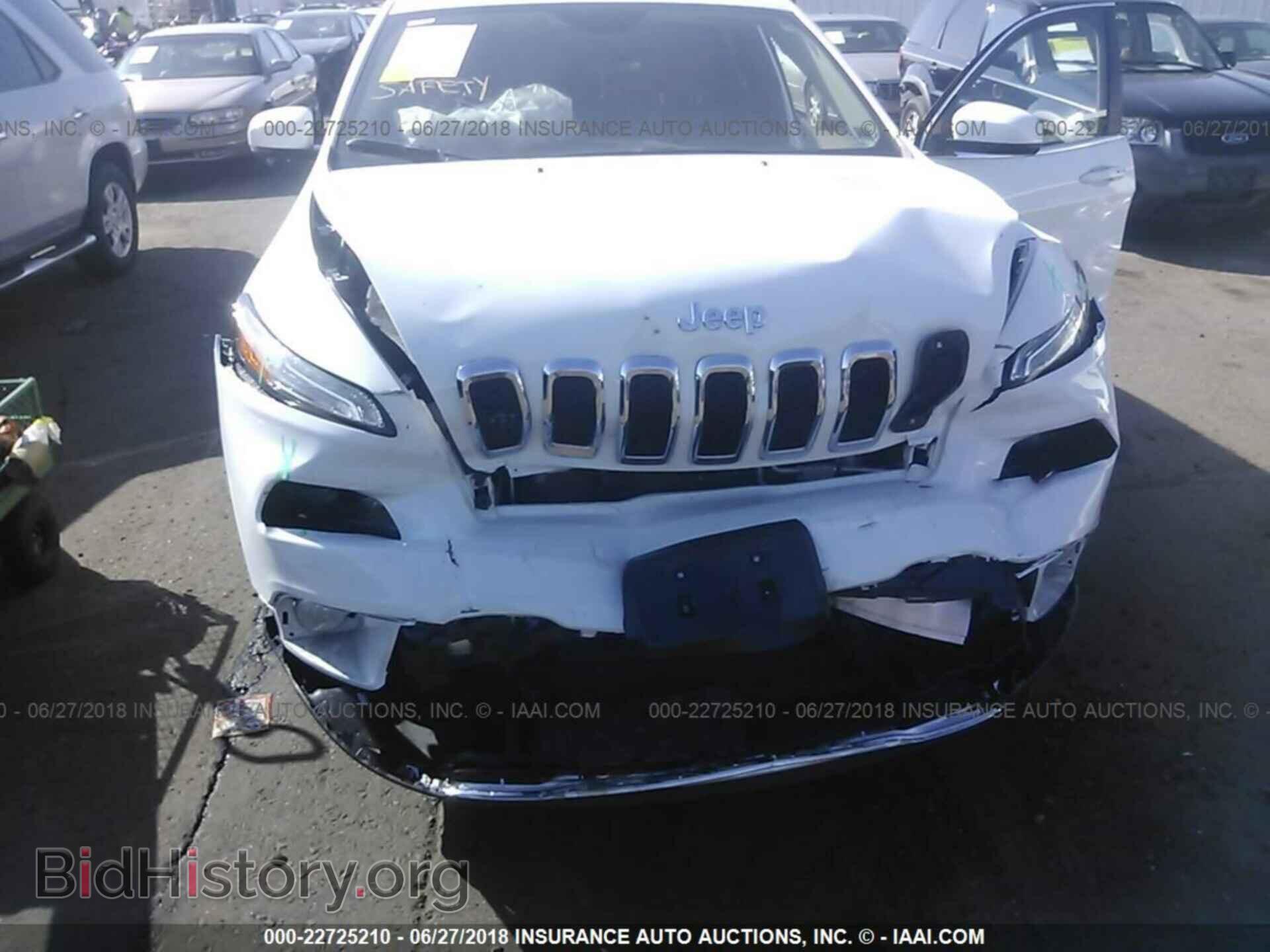 2017 Jeep Cherokee - VIN: 1C4PJMDB1HW658482 - Фото 6
