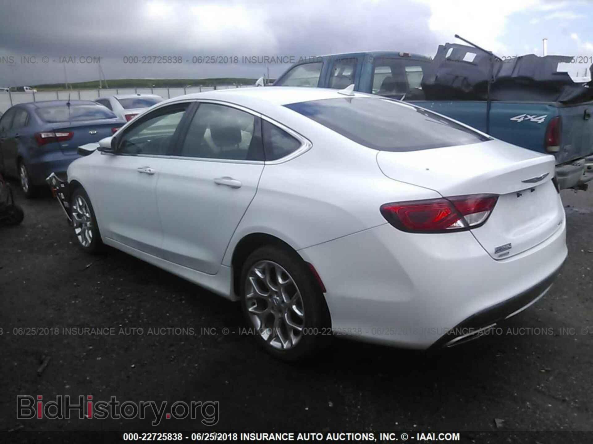 2015 Chrysler 200 - VIN: 1C3CCCEG8FN585731 - Photo 3