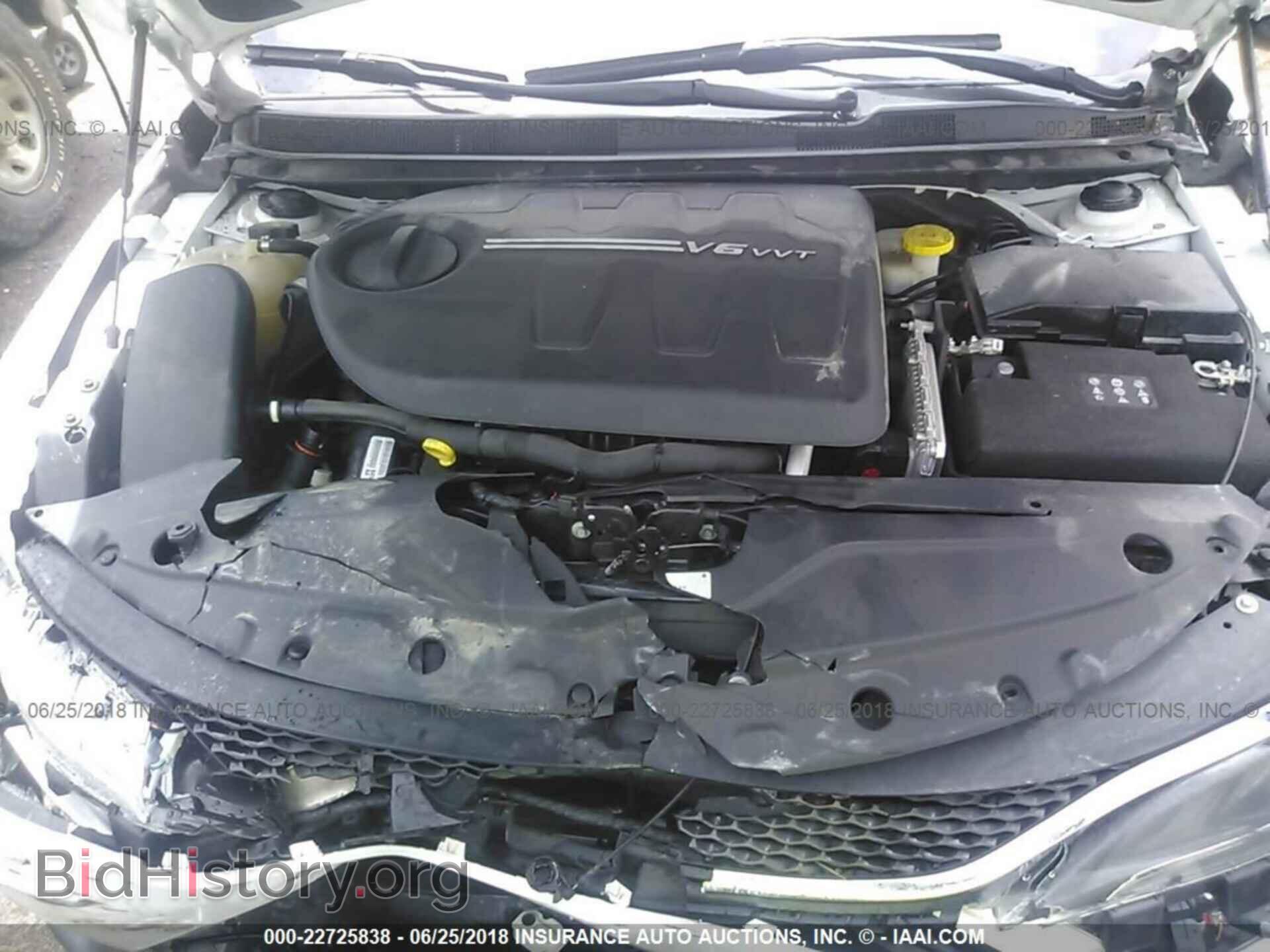 2015 Chrysler 200 - VIN: 1C3CCCEG8FN585731 - Photo 10