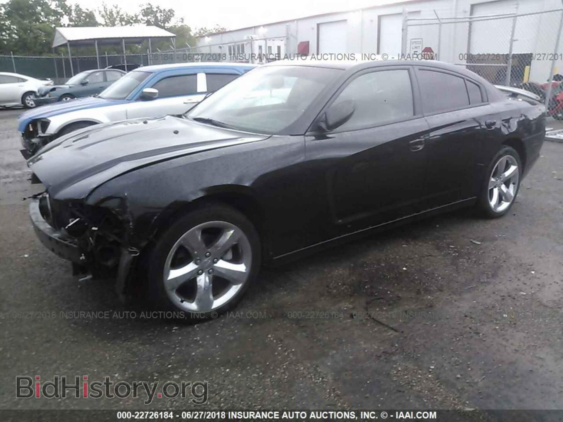 2011 Dodge Charger - VIN: 2B3CL3CG7BH503345 - Фото 2