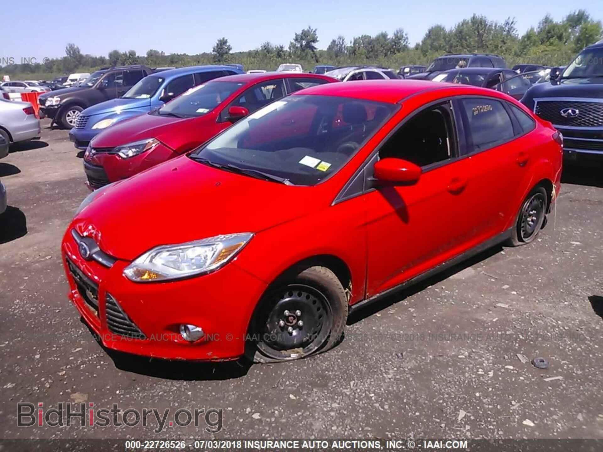 2012 Ford Focus - VIN: 1FAHP3F25CL122502 - Photo 2