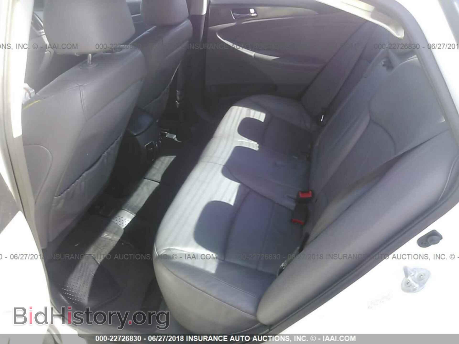 2012 Hyundai Sonata - VIN: KMHEC4A41CA028518 - Photo 8