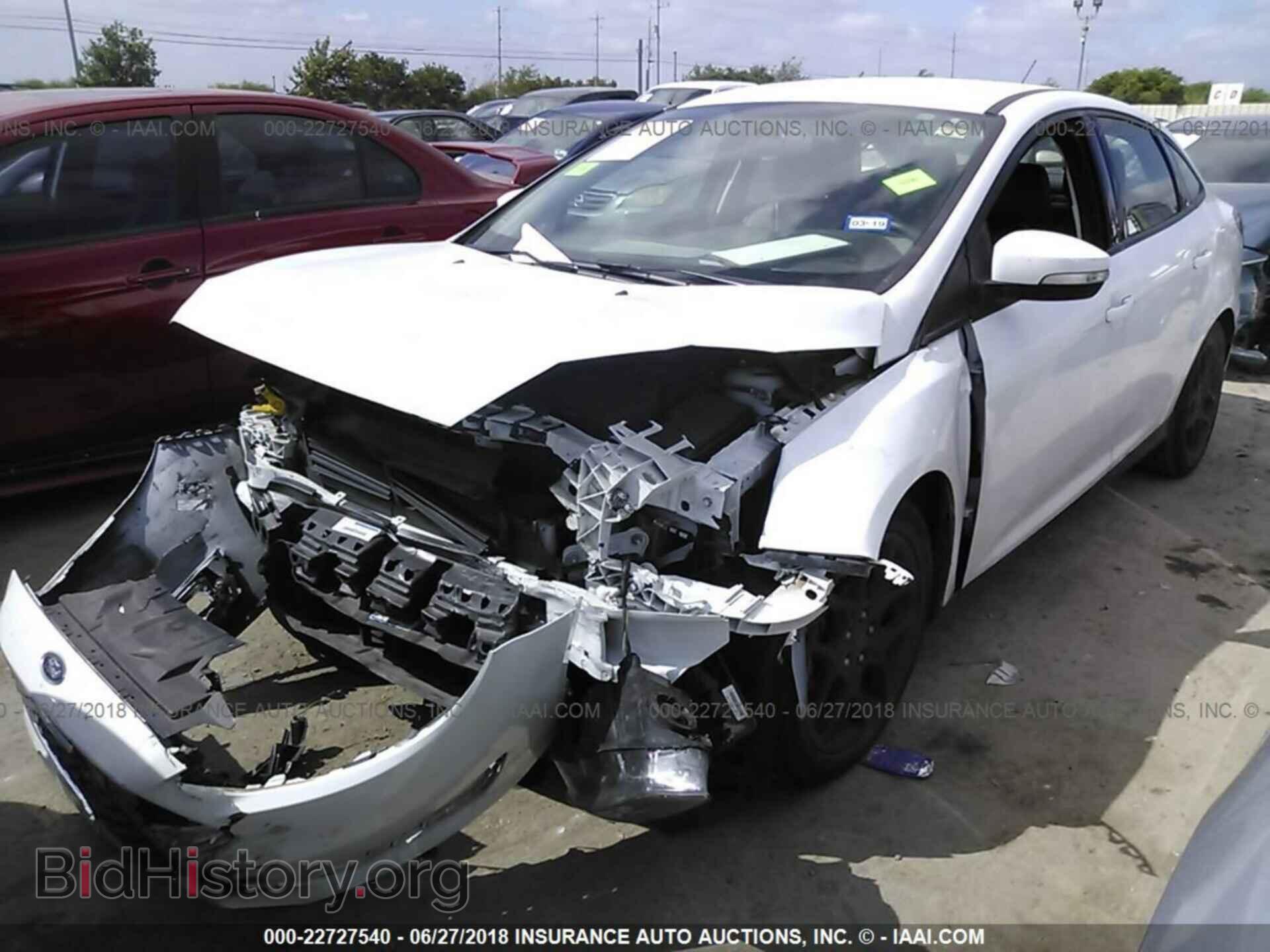 2016 Ford Focus - VIN: 1FADP3F2XGL398601 - Photo 2