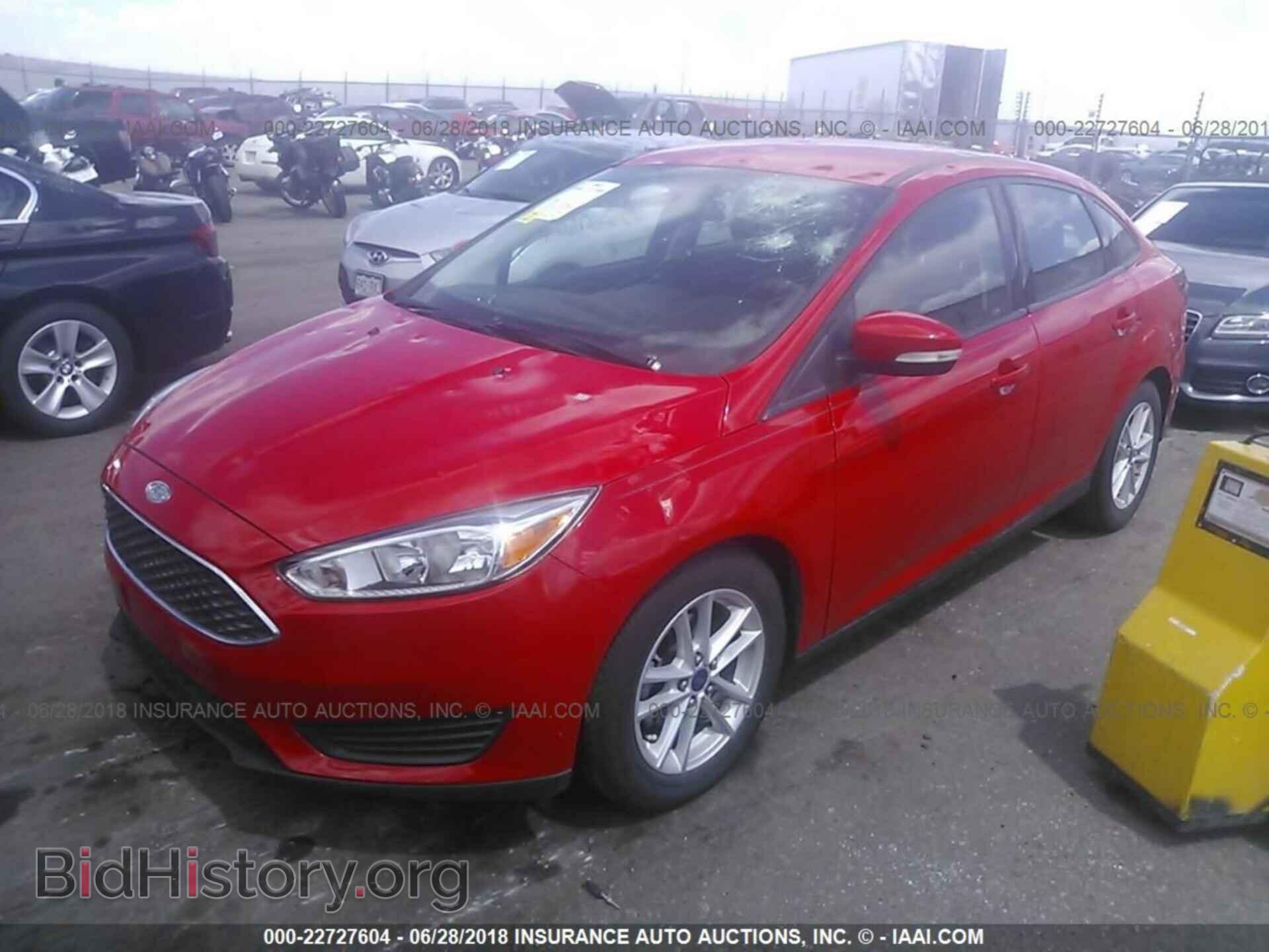 2015 Ford Focus - VIN: 1FADP3F26FL299644 - Photo 2